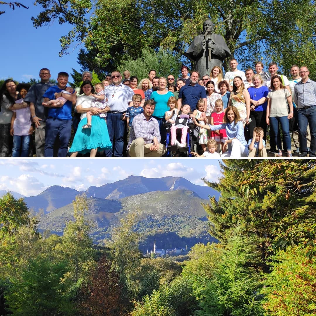 W czasie pielgrzymowania do Lourdes swoją 3,5 letnią historię i…