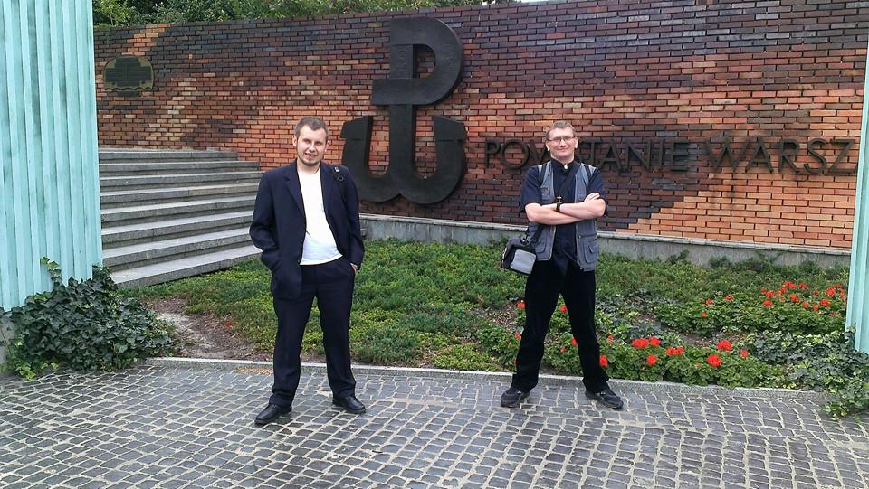 Visiting the Warsaw Uprising Monument - Dobrze w sierpniu…