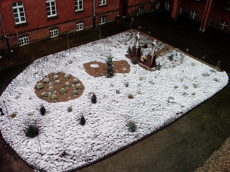 First snowfall in Pieniężno :) / Pierwszy śnieżek dziś…