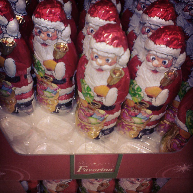 Commercial Christmas comes early this year. -- Święto krasnali…