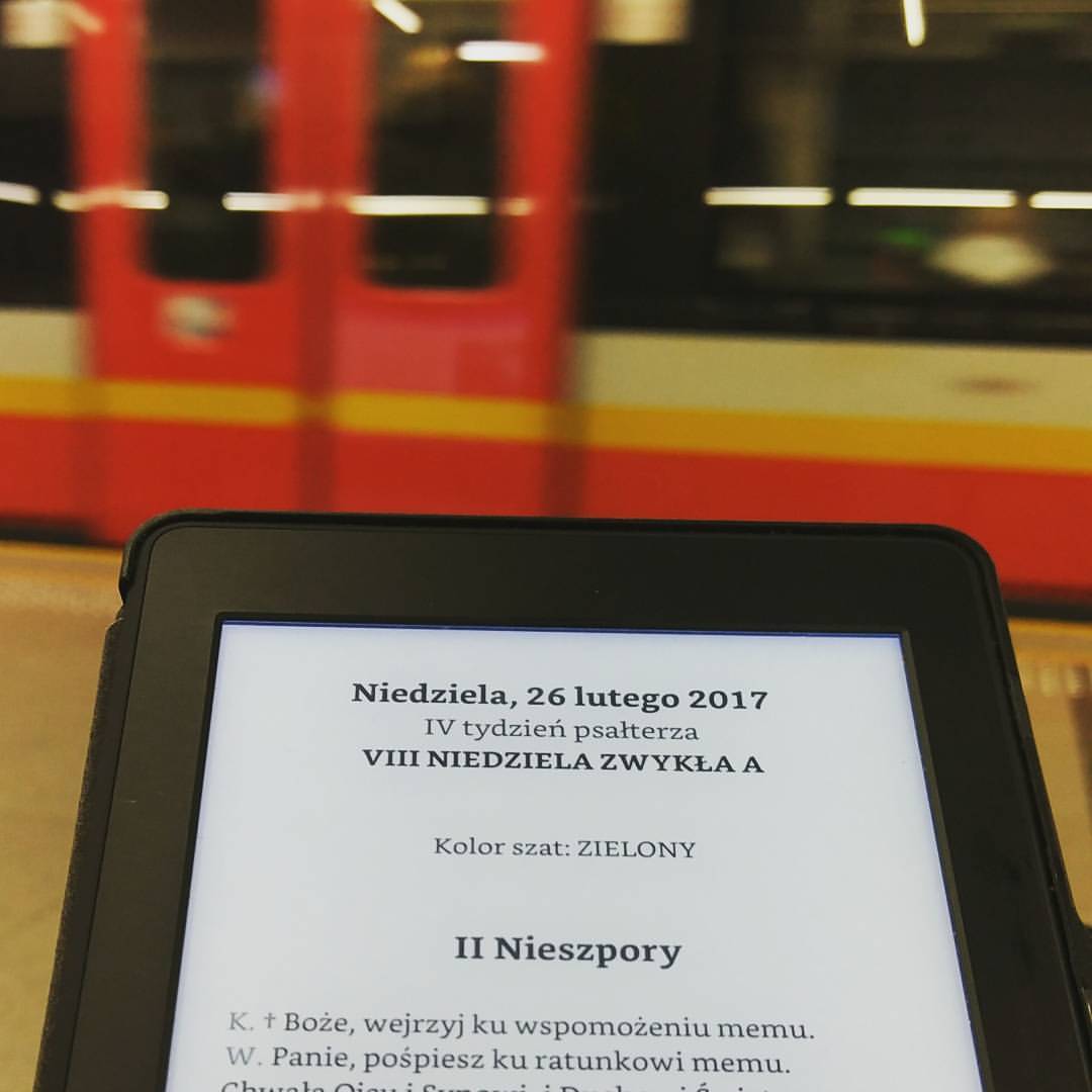 #brewiarzwmetrze 
Od samego początku mojej fascynacji Liturgią Godzin uwielbiam ją odmawiać w miejscach publicznych, śro
