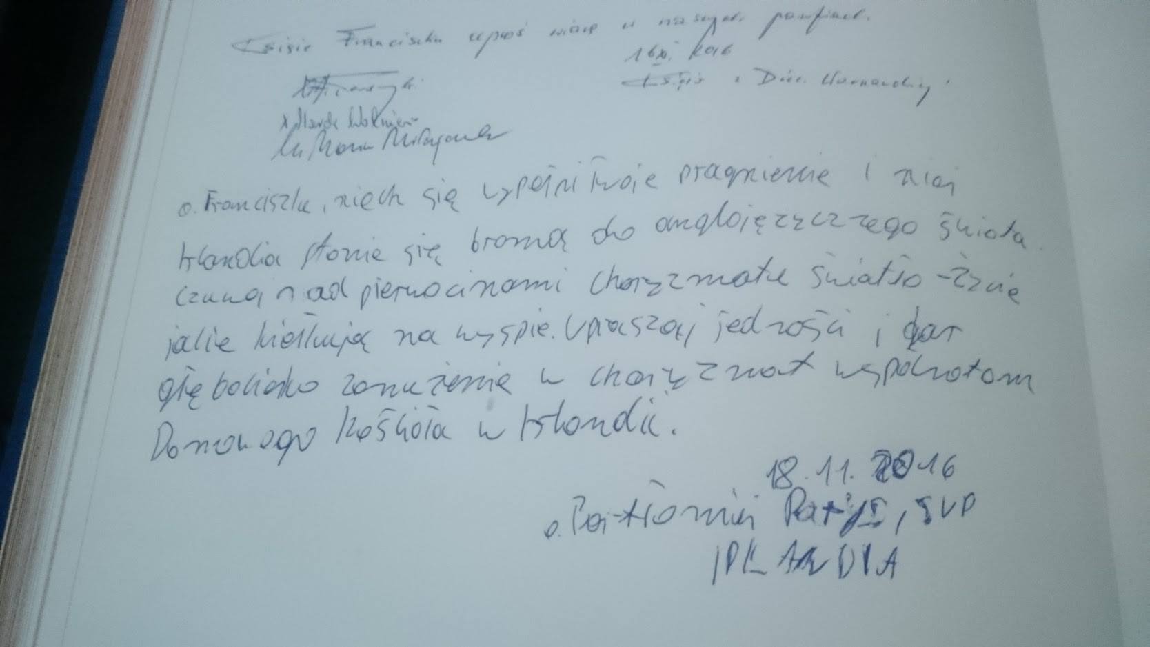 Zawsze miałem brzydki i nieczytelny charakter pisma :) A teraz kiedy długopisem się tylko podpisuję jest jeszcze gorzej.