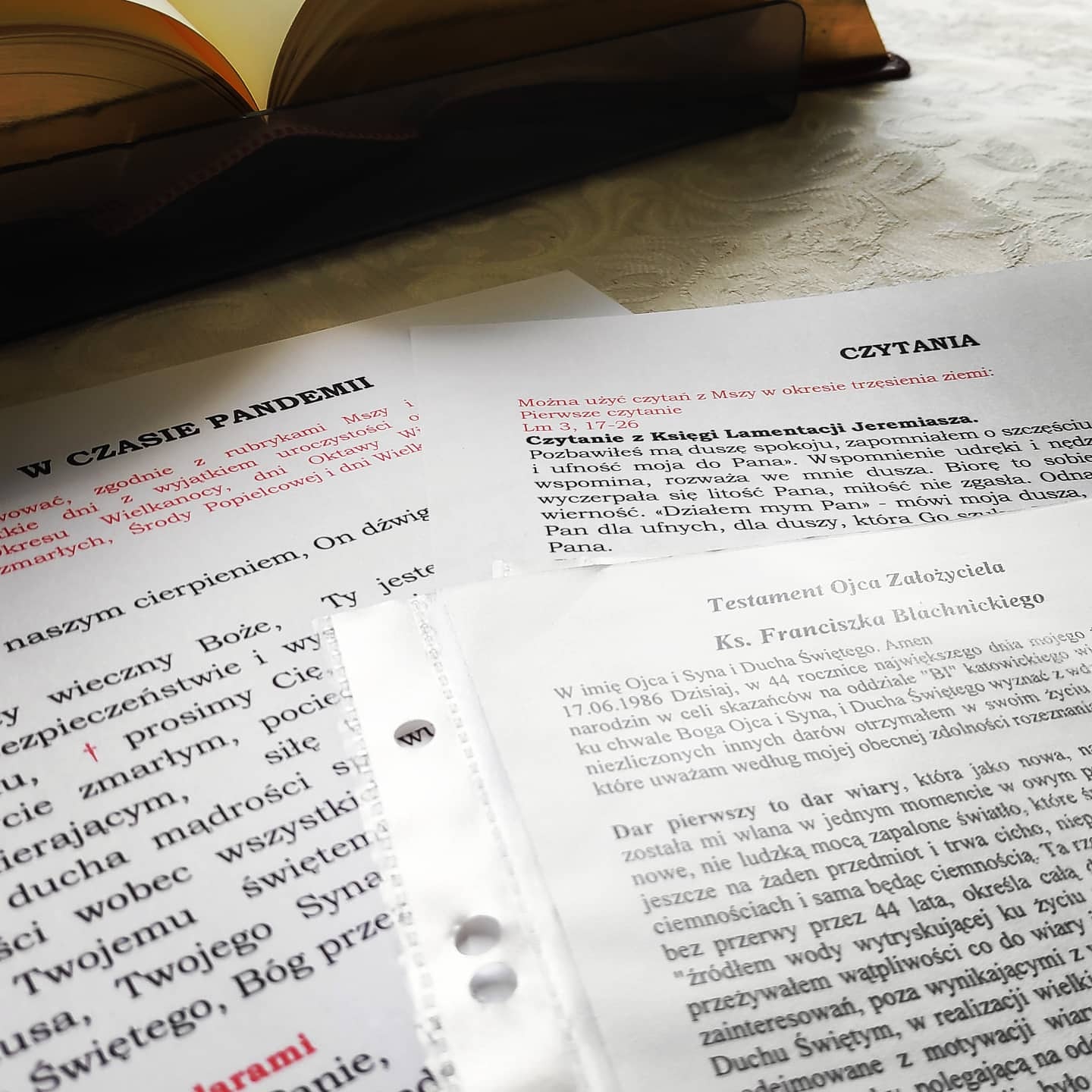 Czas pandemii 2020 nawet i na Mszale Rzymskim na pokolenia zostawi swój ślad. W marcu opublikowano specjalny formularz m