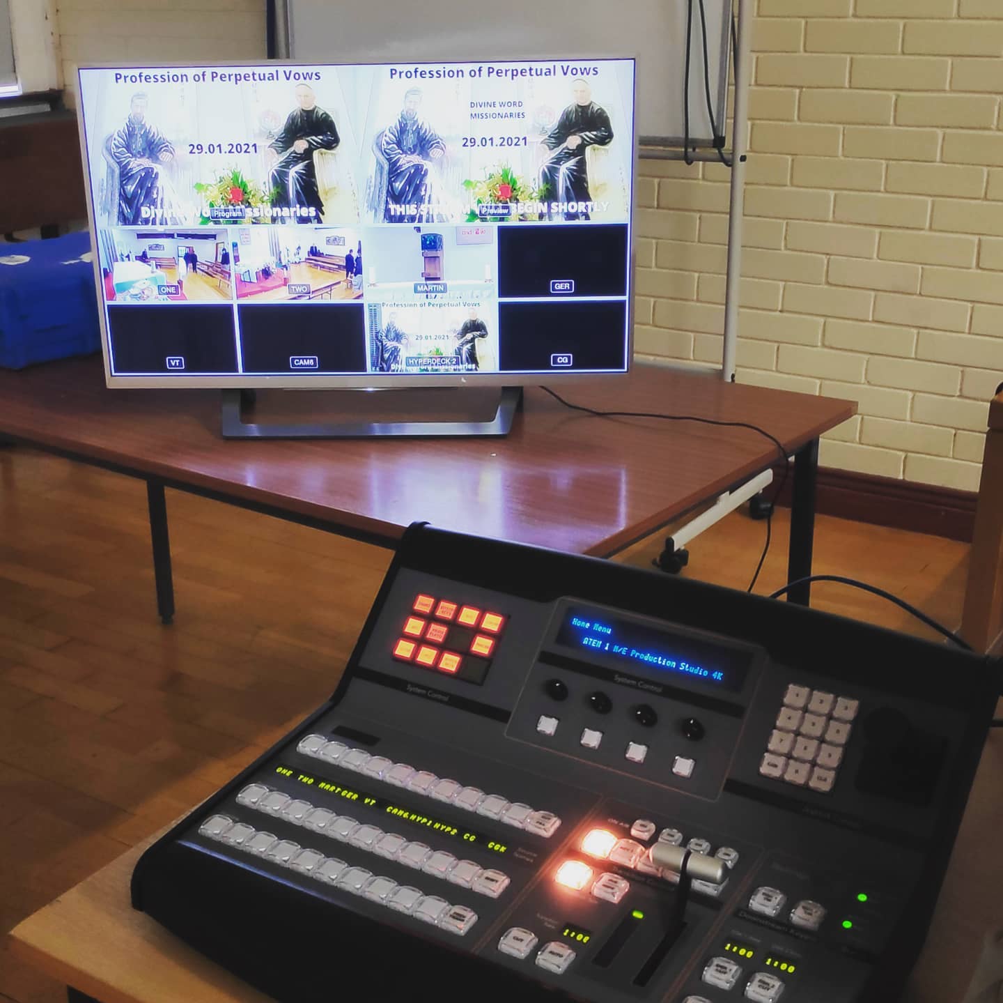 Rozpoczynamy ceremonię ślubów wieczystych za 10 minut (12…
