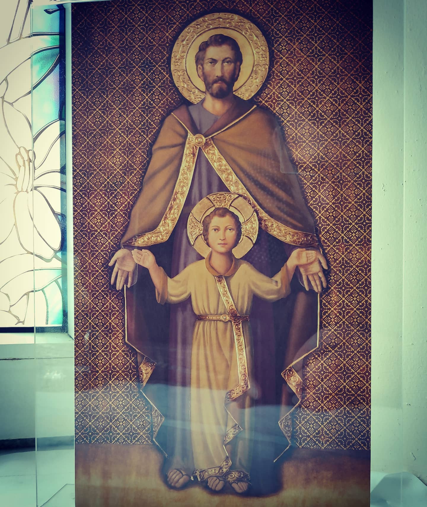 Dziś w oratorium pojawił się na stałe kolejny obraz - św. Józefa. Najlepszy moment w czasie trwającej od wczoraj nowenny
