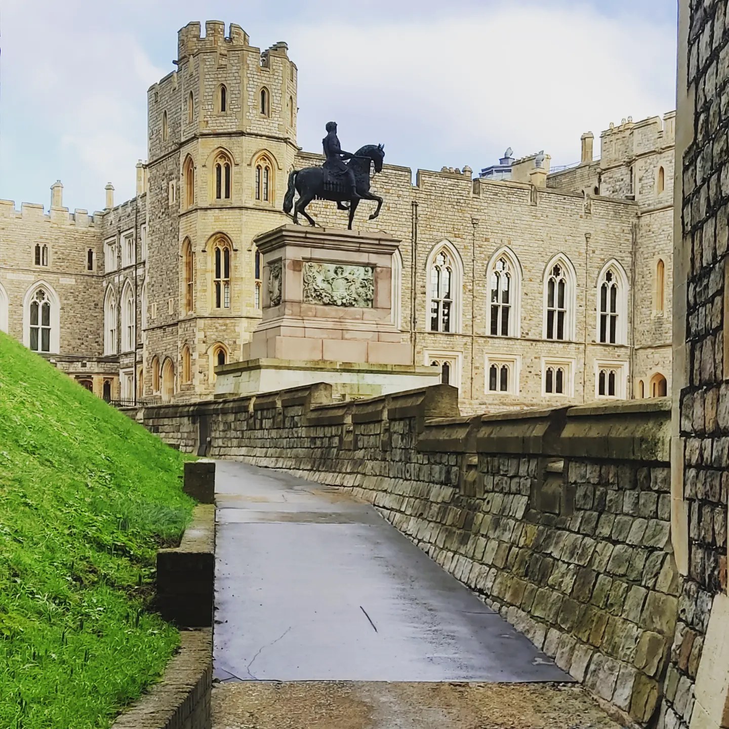 Ostatni akcent brytyjskiej wizyty w Windsor Castle. Ubiegłej…