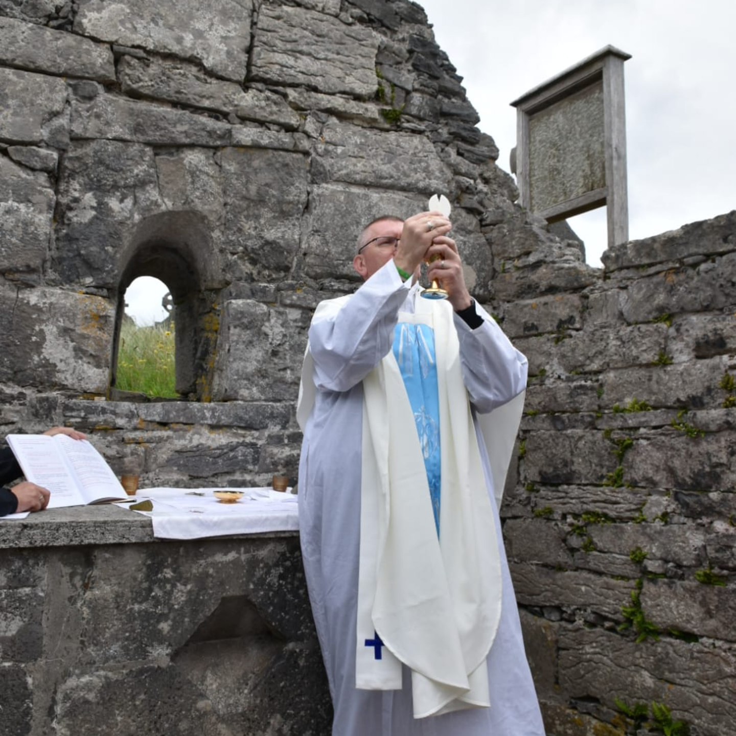Eucharystia na grobie świętego Endy jest zawsze pięknym…